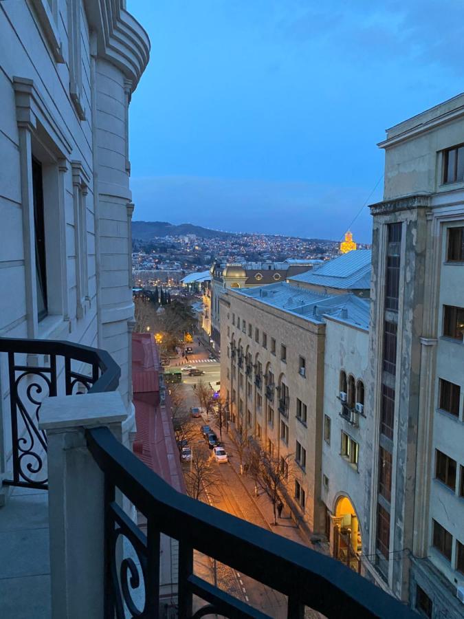 Parliament On Rustaveli Studio Tbilisi Exterior photo